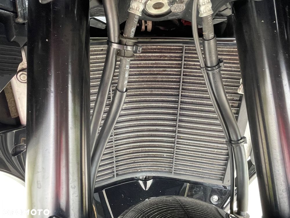 Yamaha FJR - 11