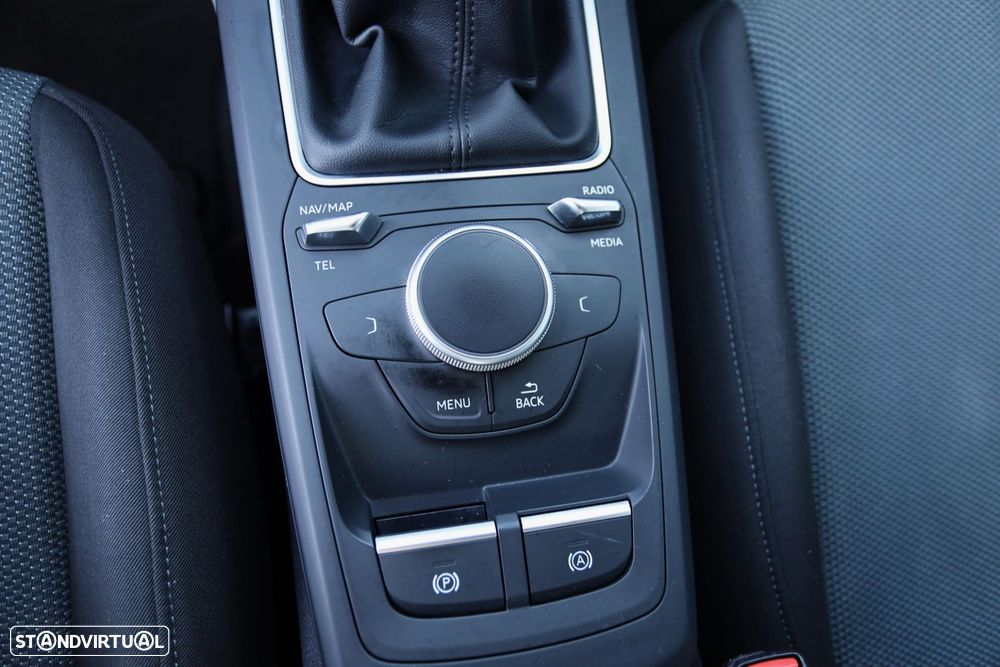 Audi Q2 1.6 TDI Design - 10