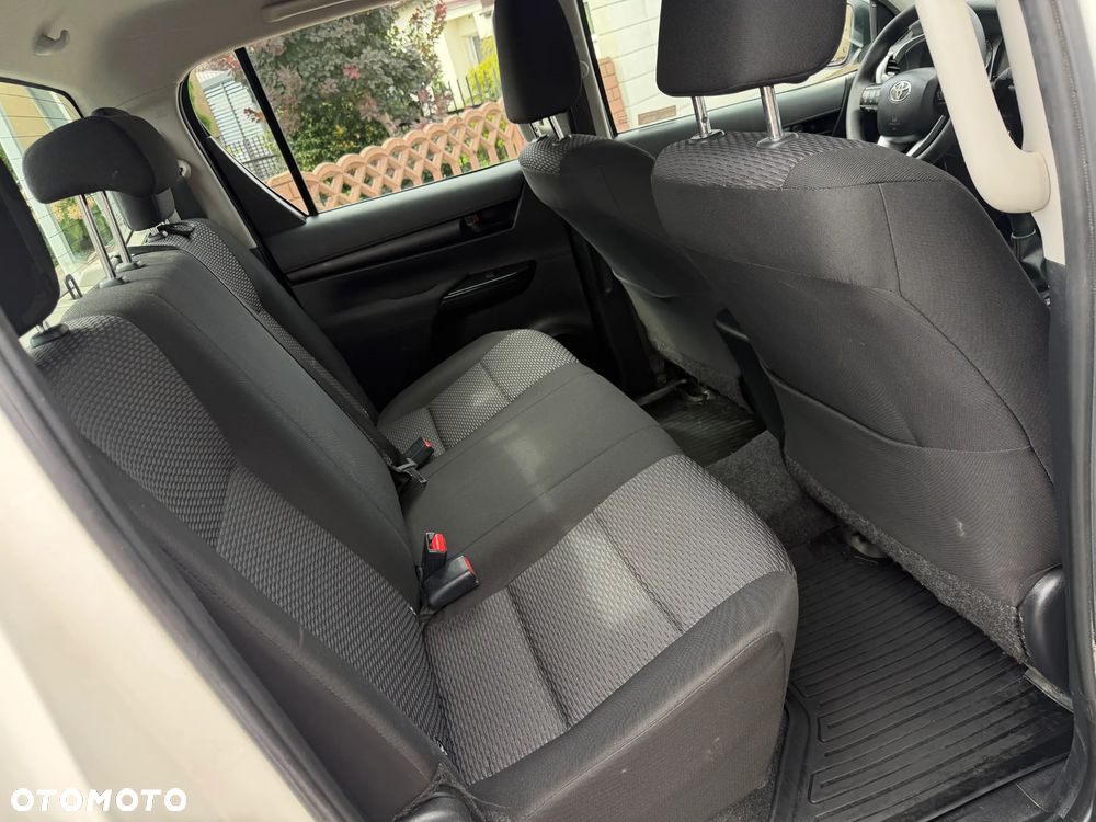 Toyota Hilux 2.4 D-4D Double Cab DLX 4x4 - 34