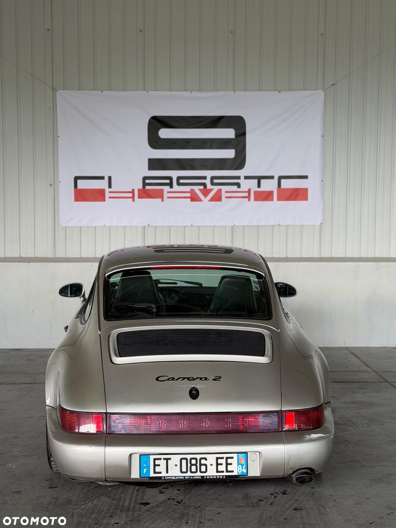Porsche 911 Carrera 2 - 6