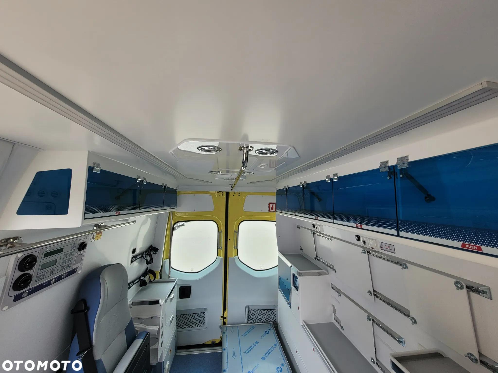Mercedes-Benz Sprinter - 22