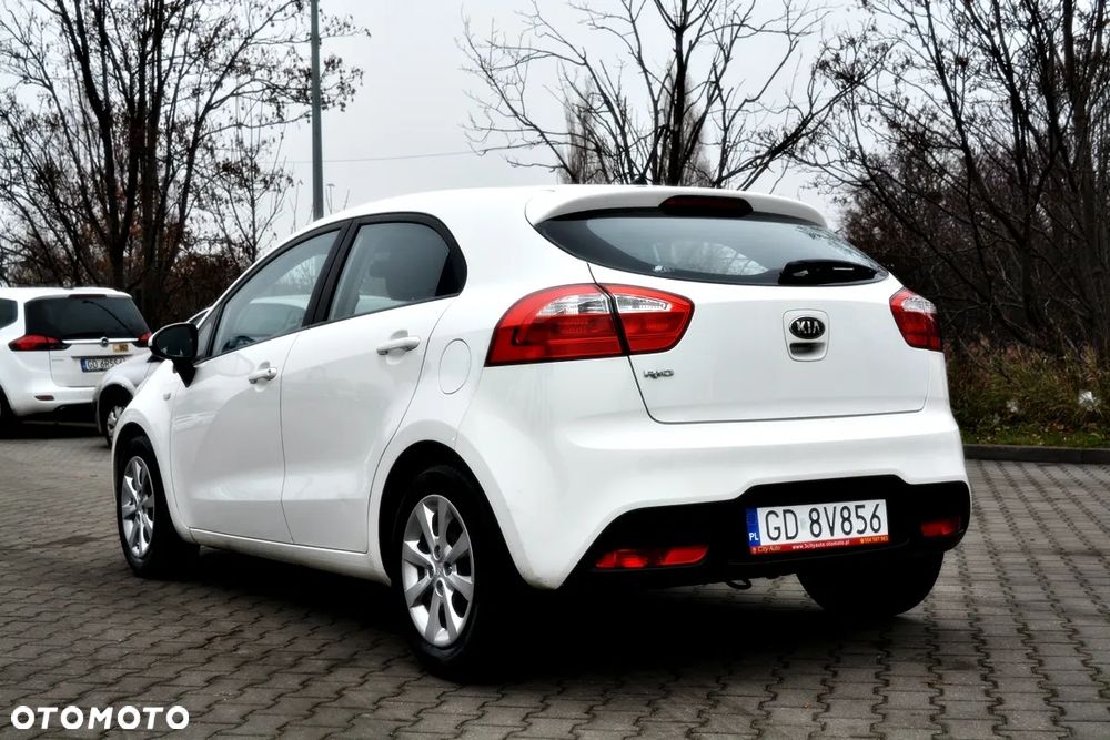 Kia Rio 1.2 Attract - 10