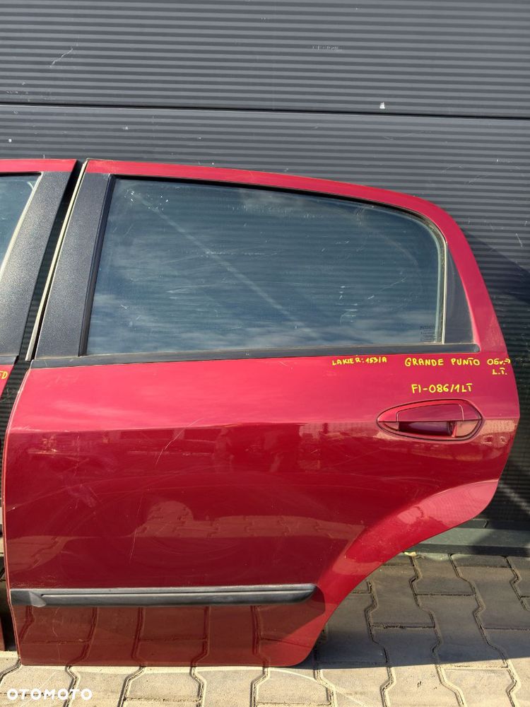 DRZWI FIAT GRANDE PUNTO 5D - 25
