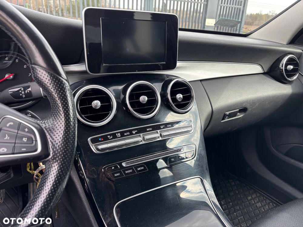 Mercedes-Benz Klasa C 180 7G-TRONIC - 7