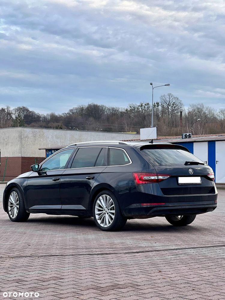 Skoda Superb 2.0 TDI L&K DSG - 3