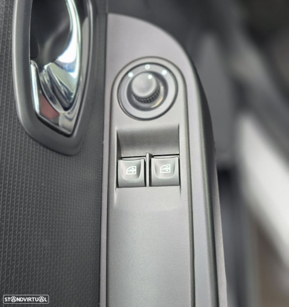 Renault Clio 1.5 dCi Fairway - 13