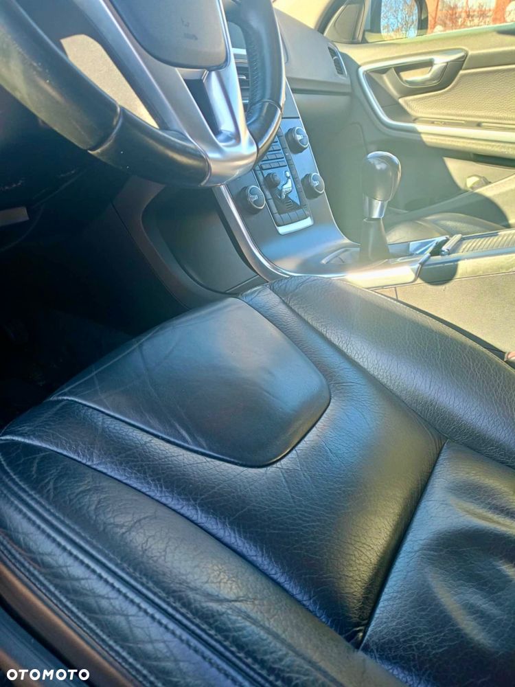 Volvo V60 D3 Momentum - 13