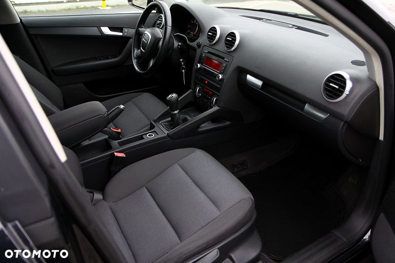 Audi A3 Sportback - 8