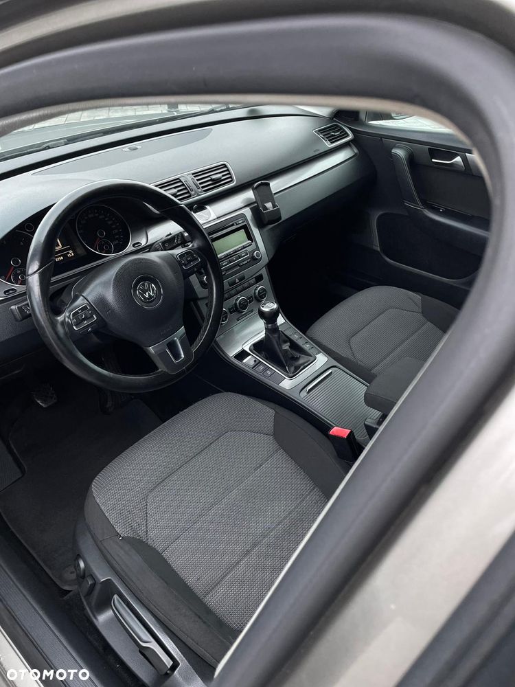 Volkswagen Passat 2.0 TDI BlueMotion Technology Highline - 20
