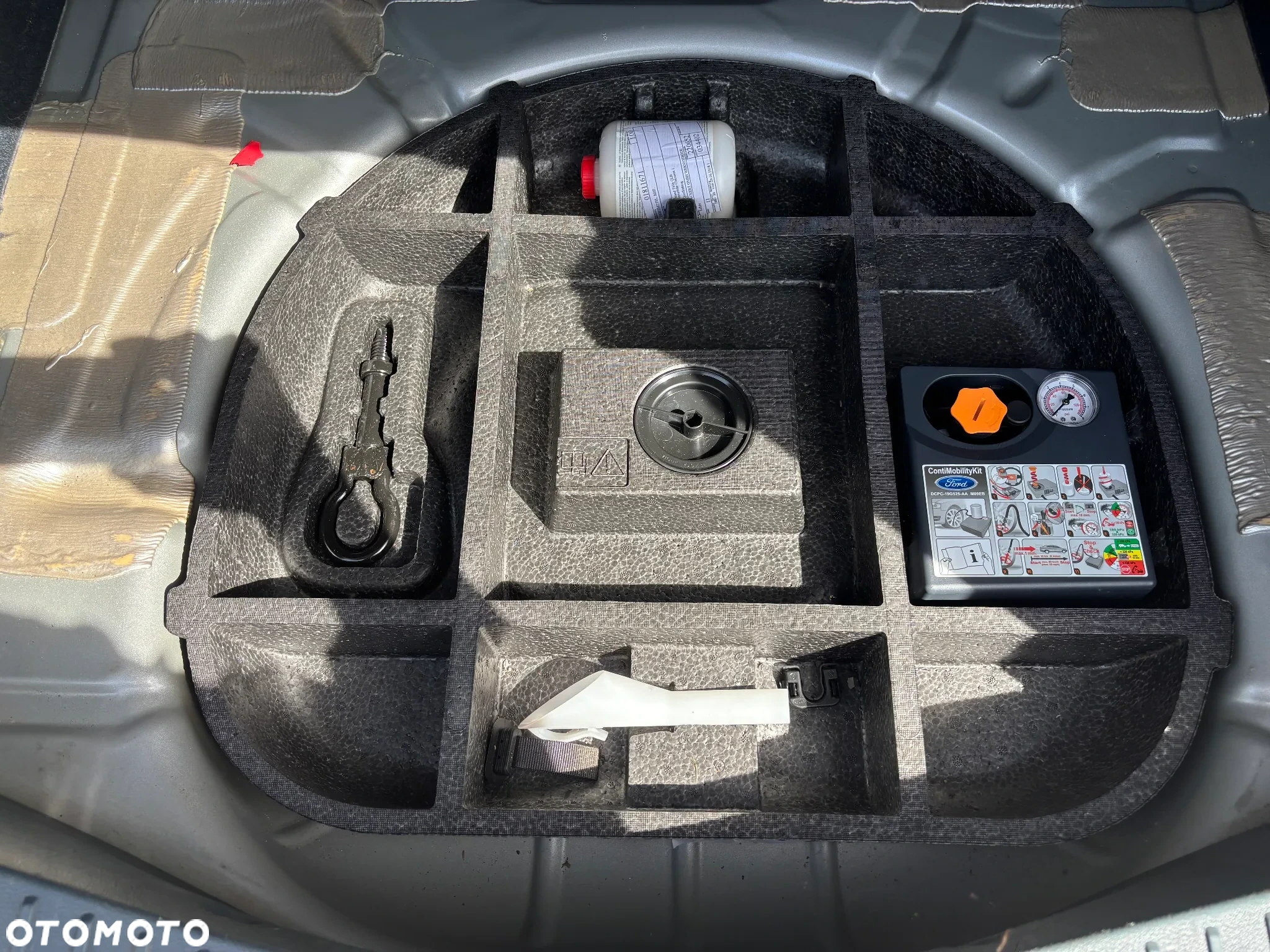 Ford C-MAX 1.0 EcoBoost Start-Stopp-System Ambiente - 25