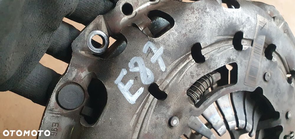 Sprzęgło tarcza docisk LUK BMW 1 E81 E87 2.0D 7615629 7603849 - 7