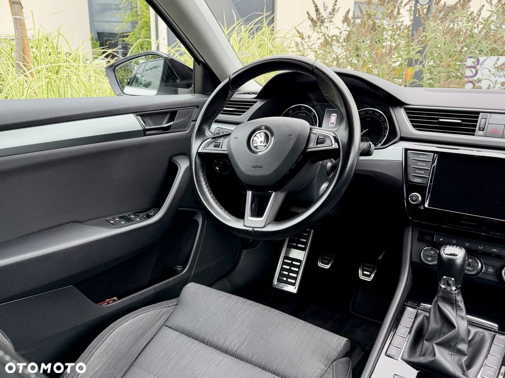 Skoda Superb 2.0 TDI Ambition - 22