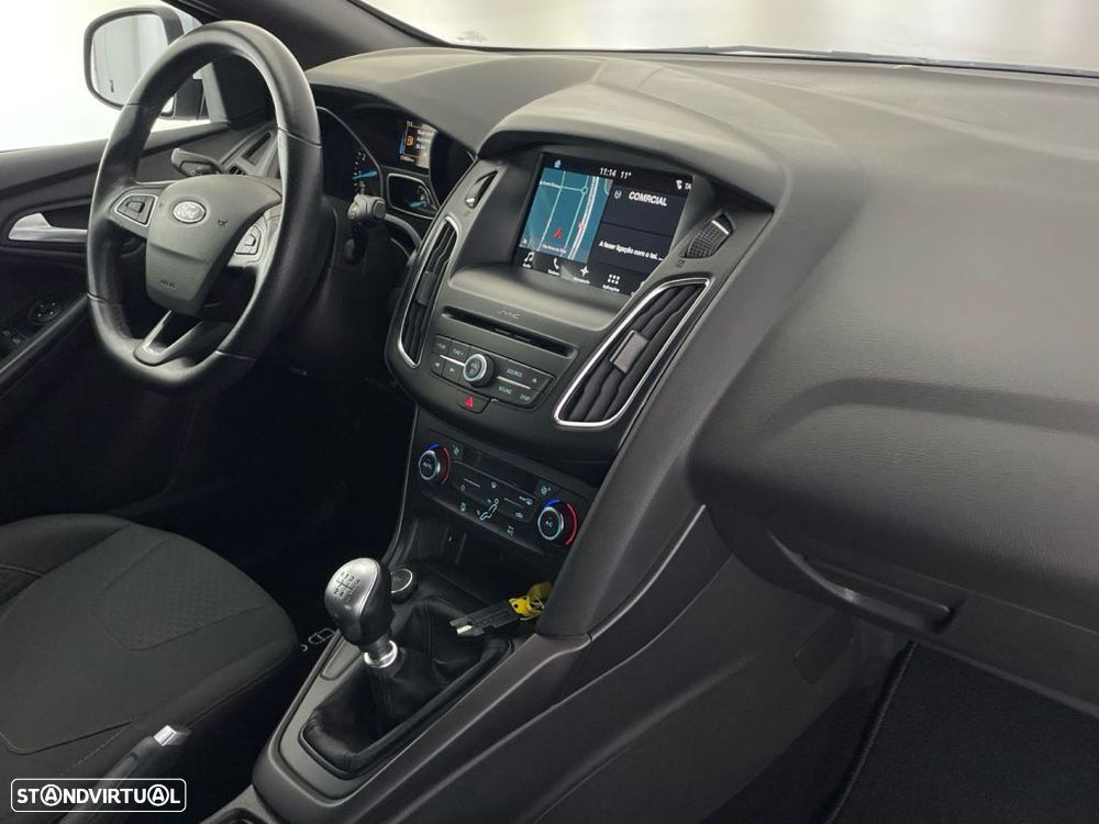 Ford Focus 1.0 EcoBoost ST-Line - 22