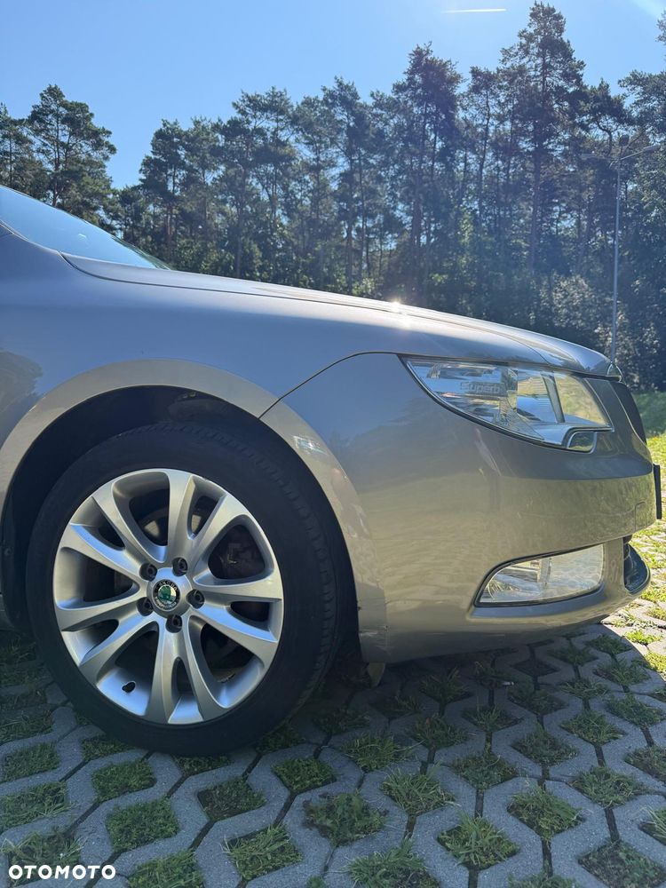 Skoda Superb 2.0 TDI Comfort DSG - 6