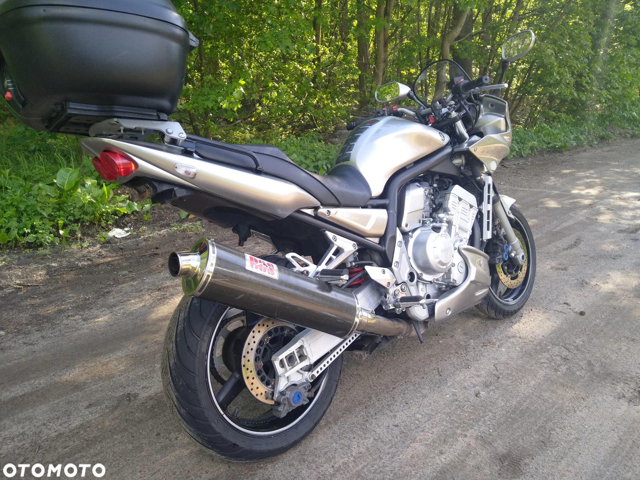 Yamaha FZ - 8