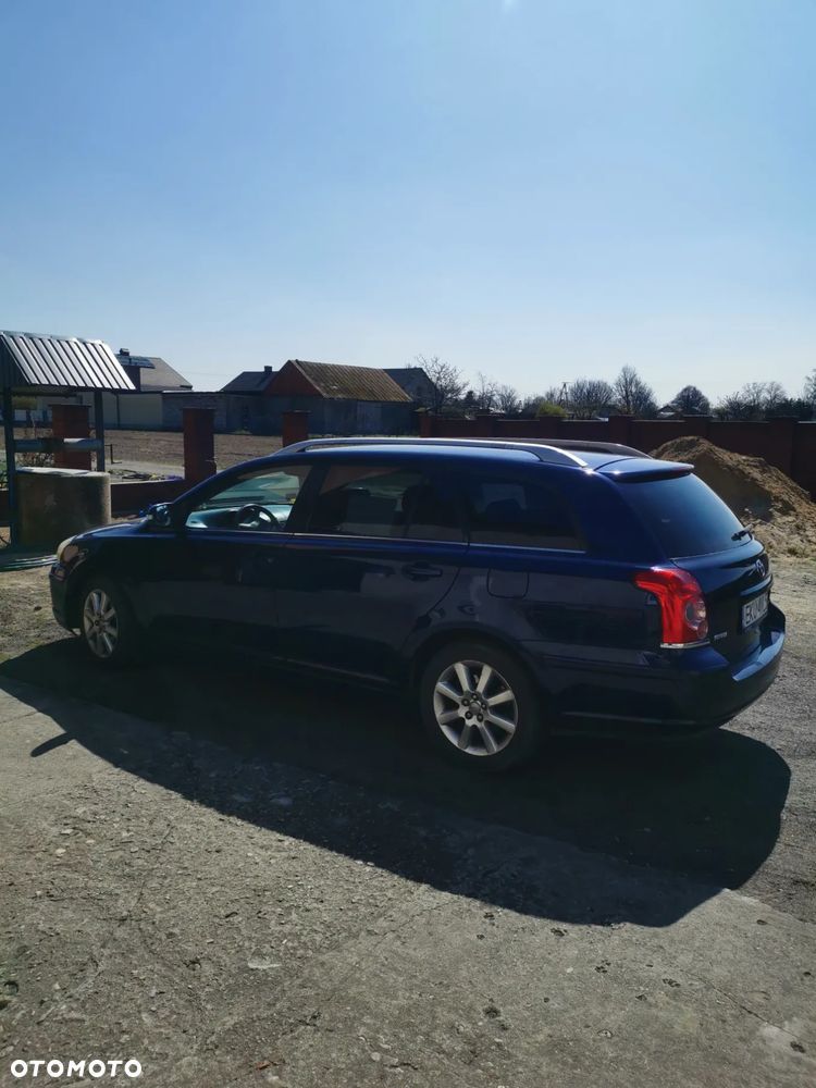 Toyota Avensis 2.0 D-4D Combi - 3