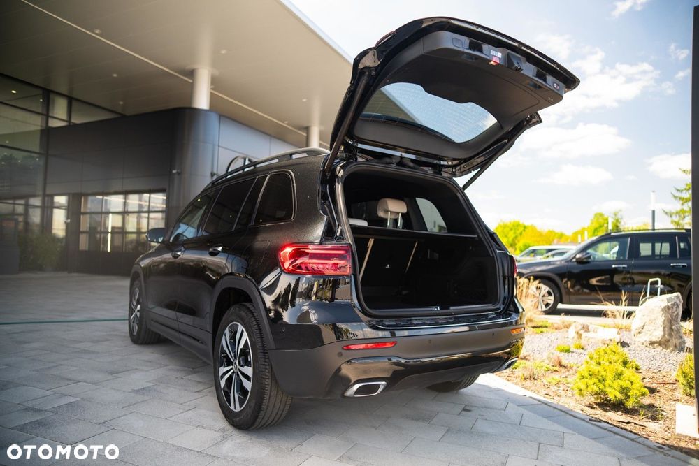 Mercedes-Benz GLB 200 Progressive 7G-DCT - 28