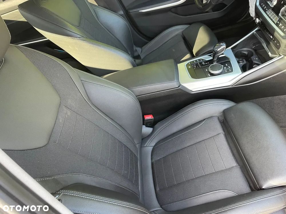 BMW Seria 3 318i Luxury Line - 8
