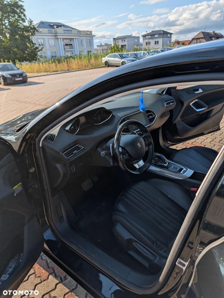 Peugeot 308 1.5 BlueHDi Active Pack Business S&S EAT8 - 6