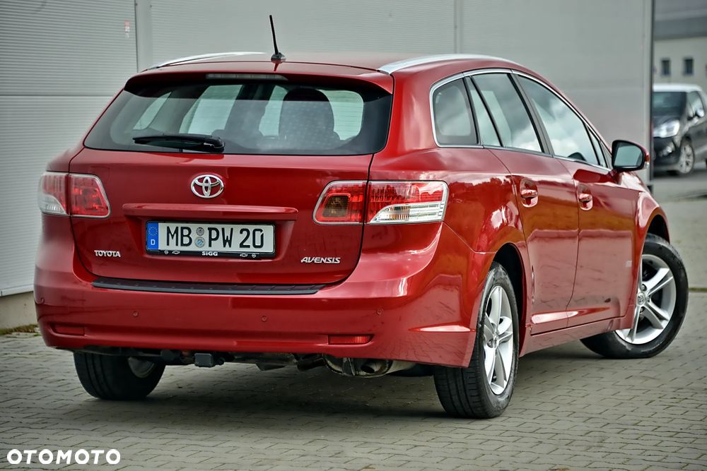 Toyota Avensis 1.8 Premium EU5 MS - 17