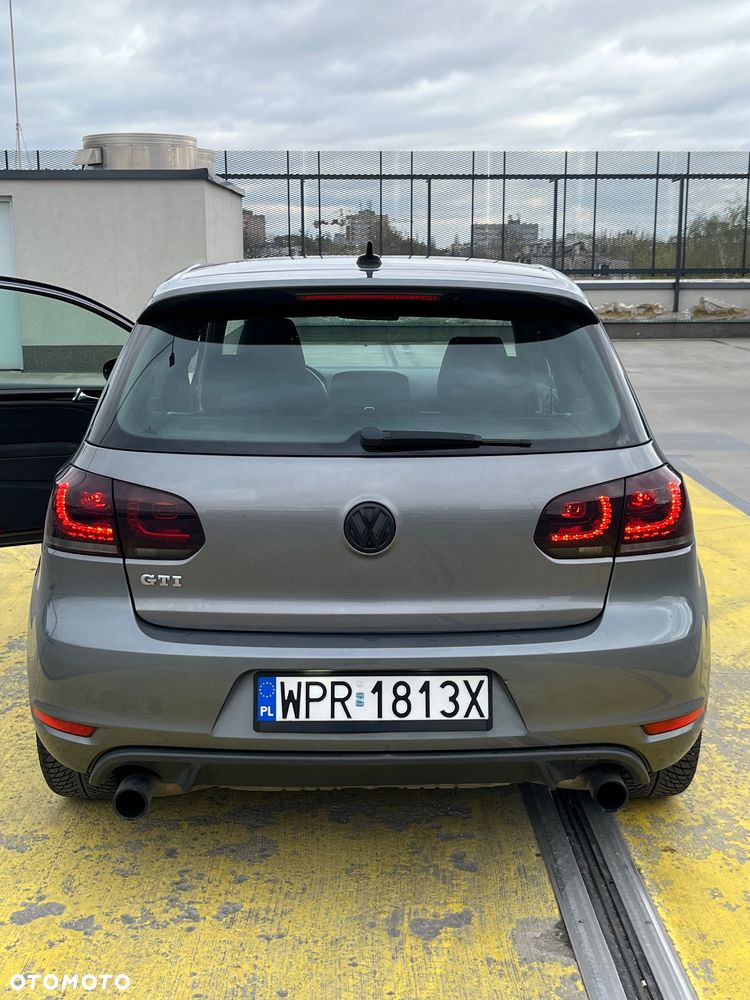 Volkswagen Golf 2.0 GTI - 7