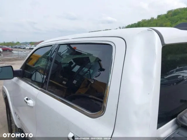 Dodge RAM 1500 5.7 4x4 - 8