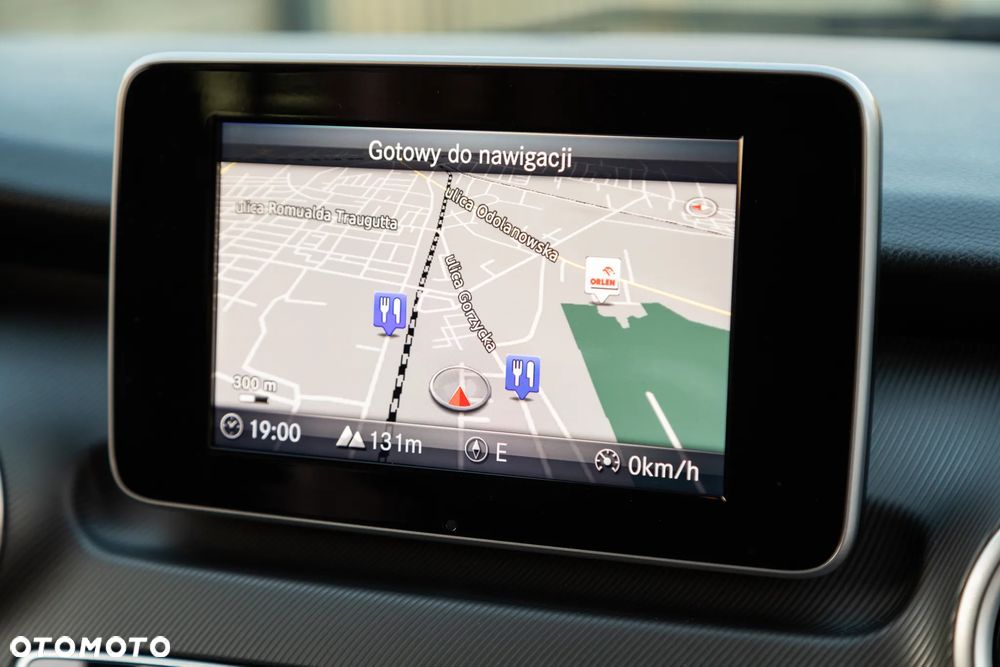 Mercedes-Benz Klasa V - 14