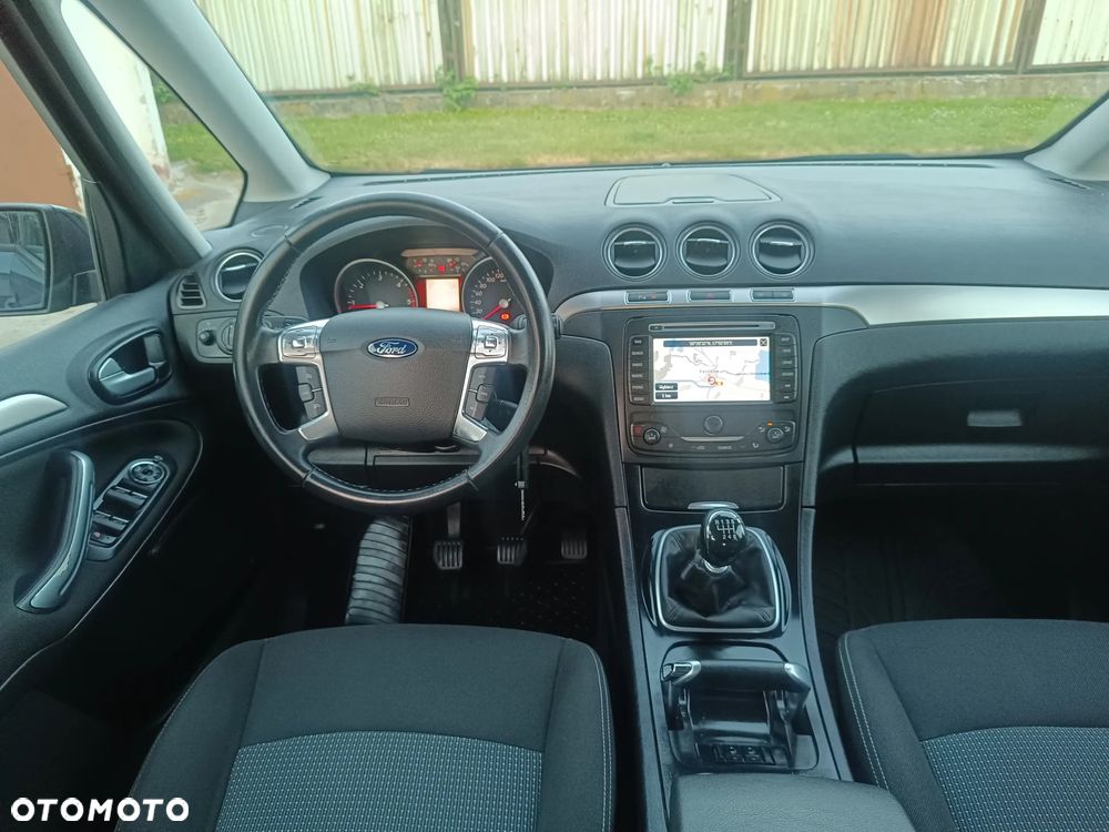 Ford Galaxy - 20