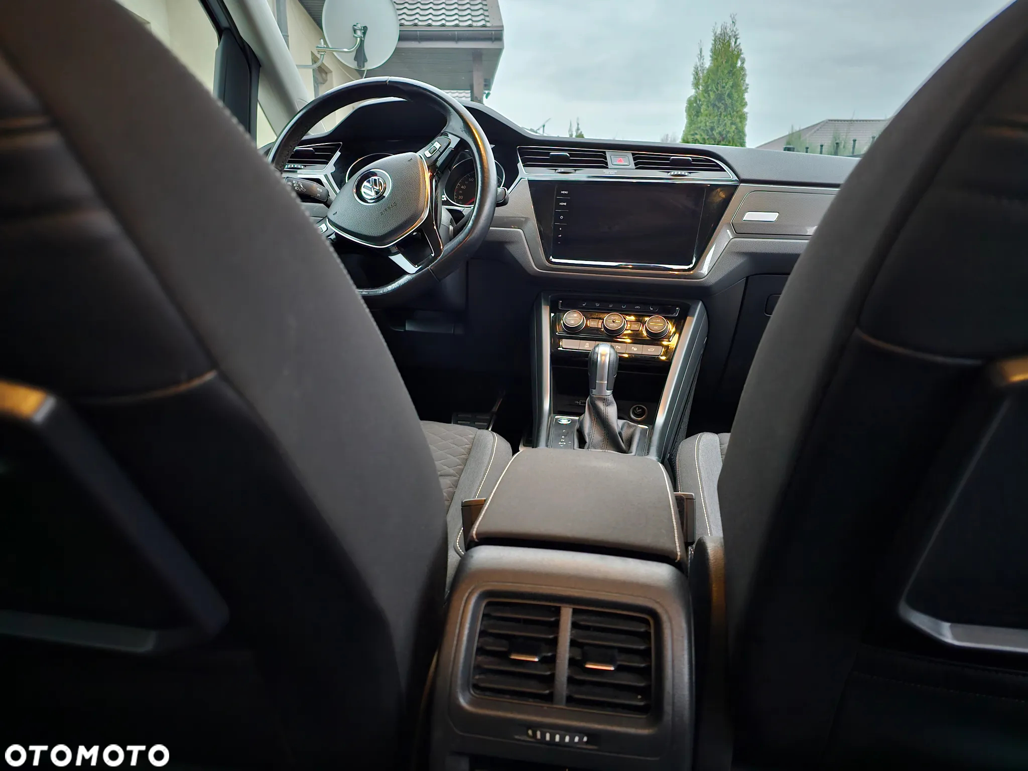 Volkswagen Touran 1.6 TDI SCR DSG Join - 6
