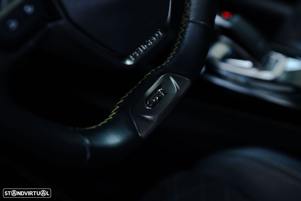 Peugeot 2008 1.2 PureTech GT Line EAT8 - 16