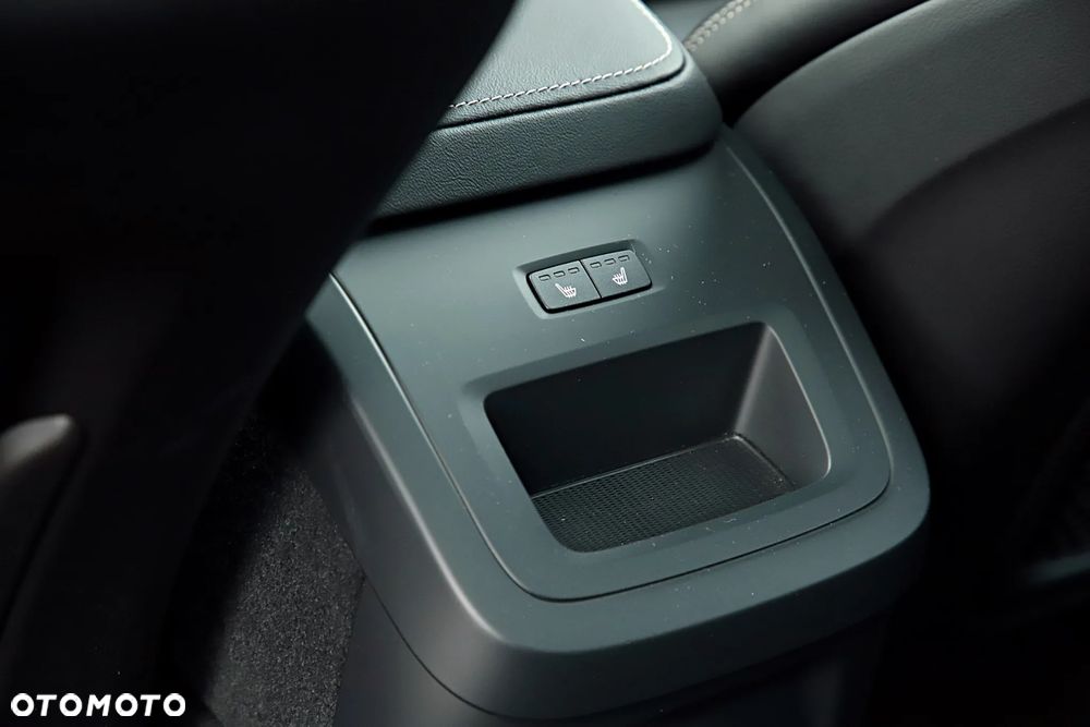 Volvo XC 60 T8 Plug-In Hybrid AWD Ultimate Dark - 20