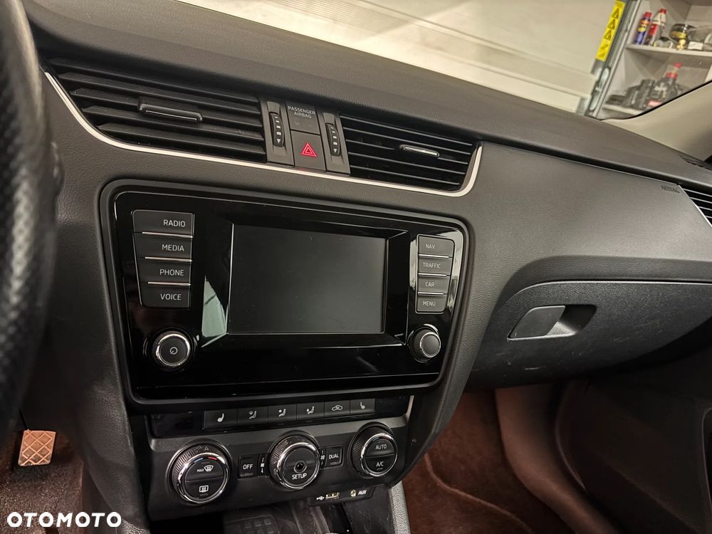 Skoda Octavia 2.0 TDI Edition DSG - 12