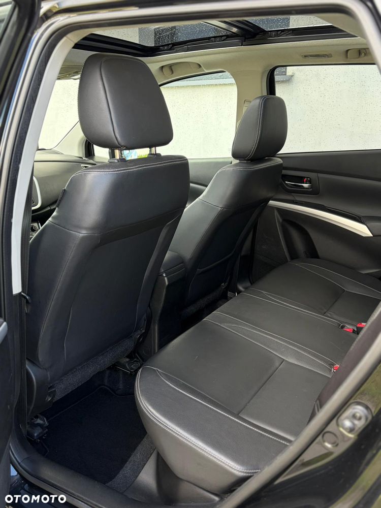 Suzuki SX4 S-Cross 1.6 Premium Plus 4WD - 32