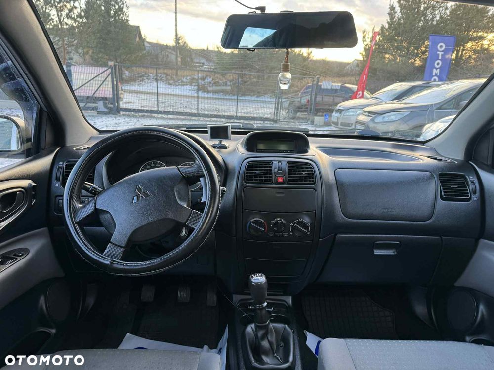 Mitsubishi Space Star 1.6 Family - 18