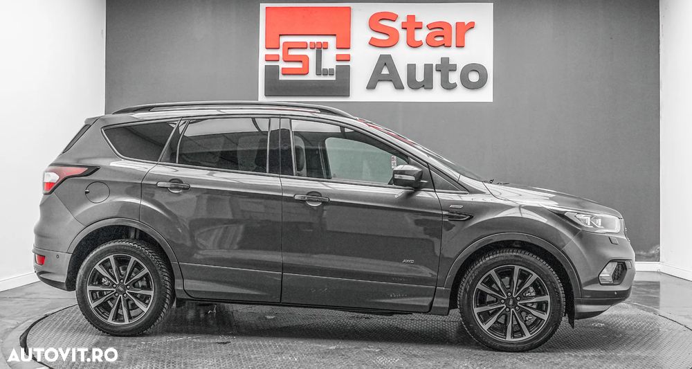 Ford Kuga 2.0 TDCi 4WD Powershift ST-Line - 11
