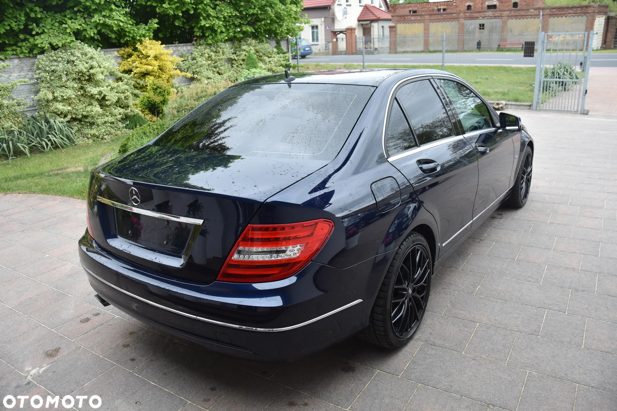 Mercedes-Benz Klasa C 200 CGI BlueEff Avantgarde - 15