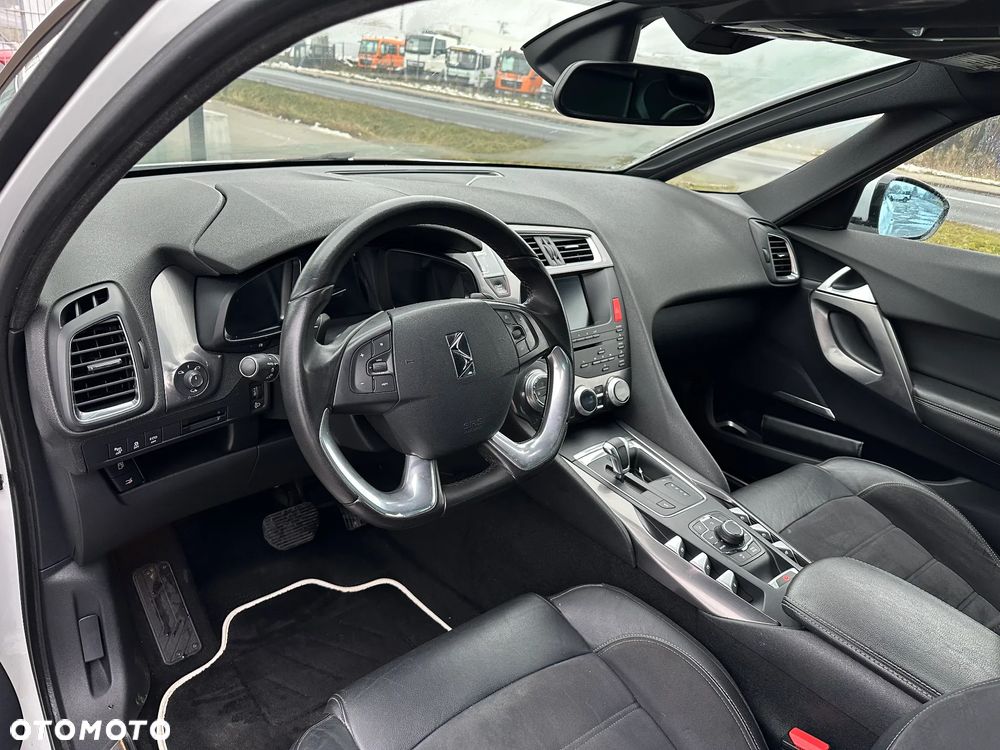 Citroën DS5 e-HDi 115 EGS6 SoChic - 13