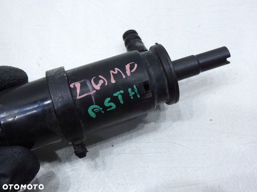 POMPKA SPRYSKIWACZA LAMP OPEL ASTRA H - 3