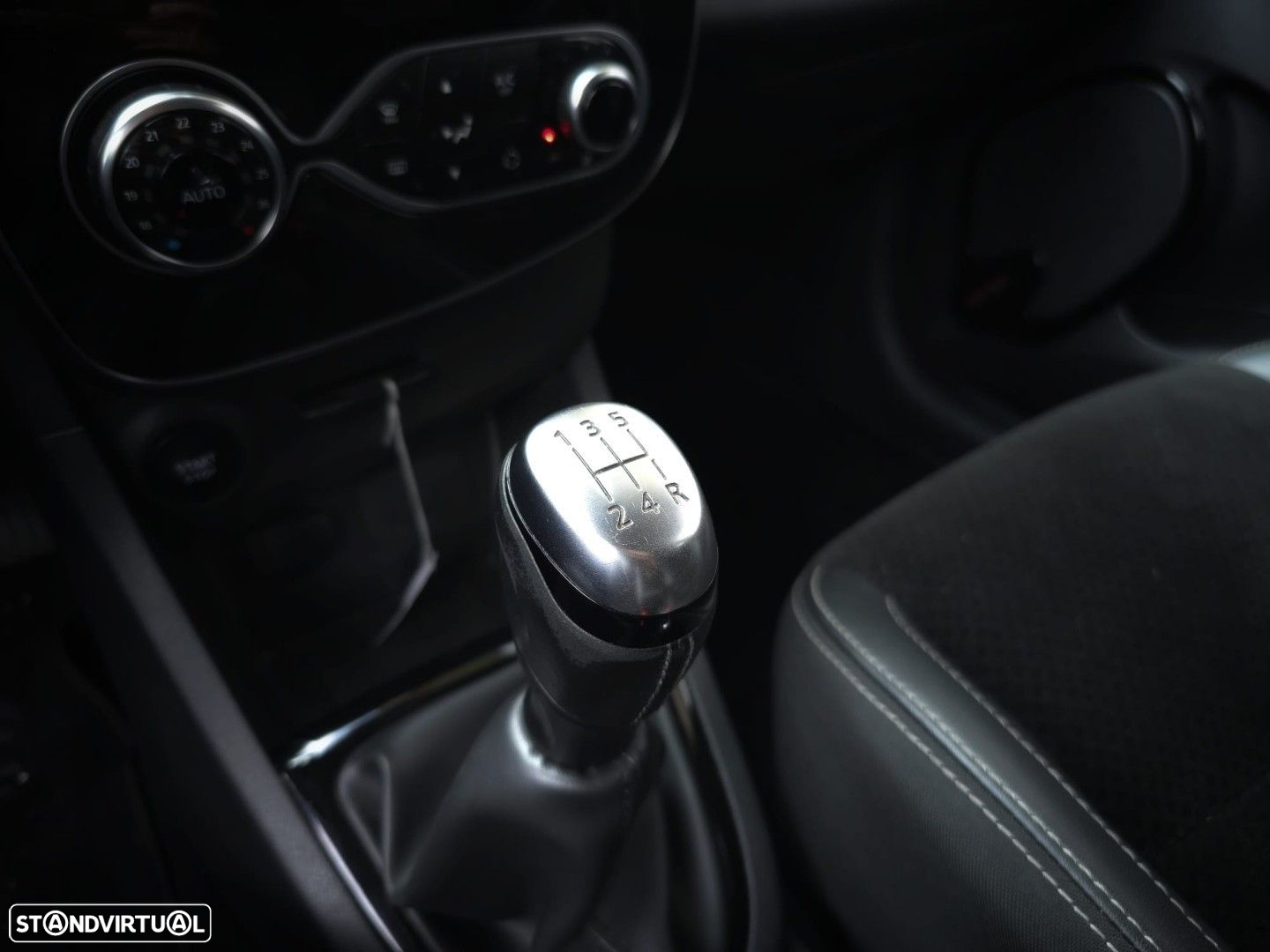 Renault Clio Sport Tourer 1.5 dCi Limited - 21