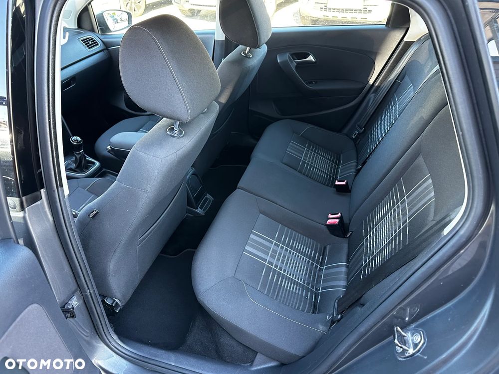 Volkswagen Polo - 19