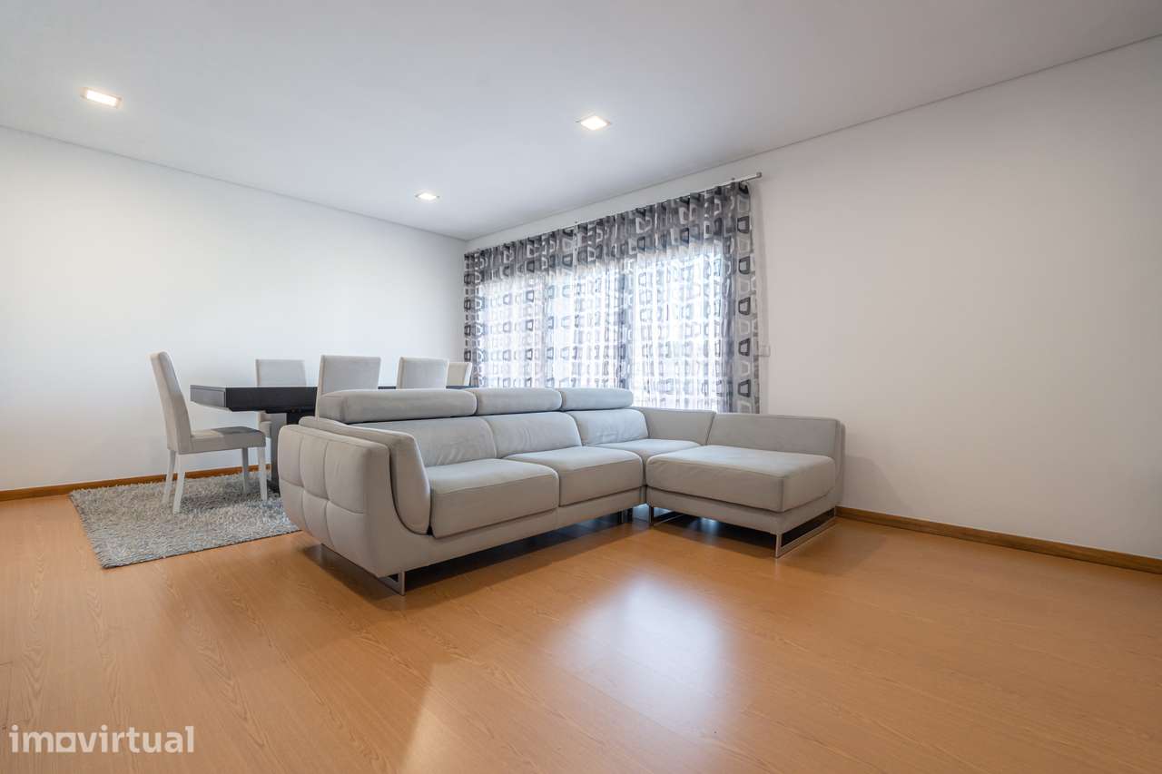 T3 Moderno, mobilado, com garagem - Grande imagem: 3/40