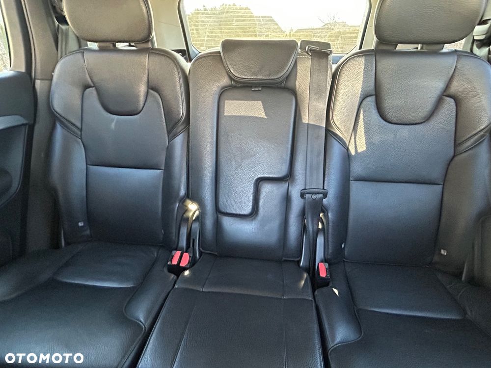 Volvo XC 90 - 16