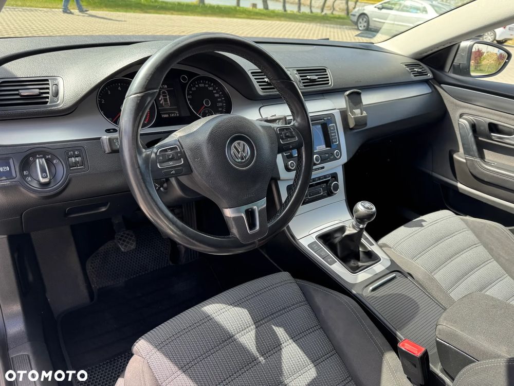 Volkswagen Passat CC - 15