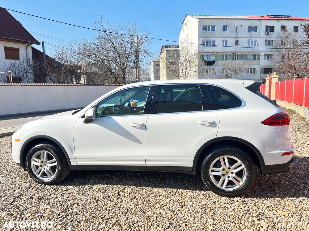 Porsche Cayenne Tiptronic S - 11