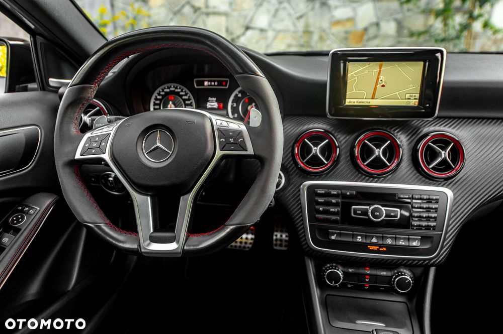 Mercedes-Benz Klasa A 45 AMG 4Matic AMG Speedshift 7G-DCT Edition 1 - 17