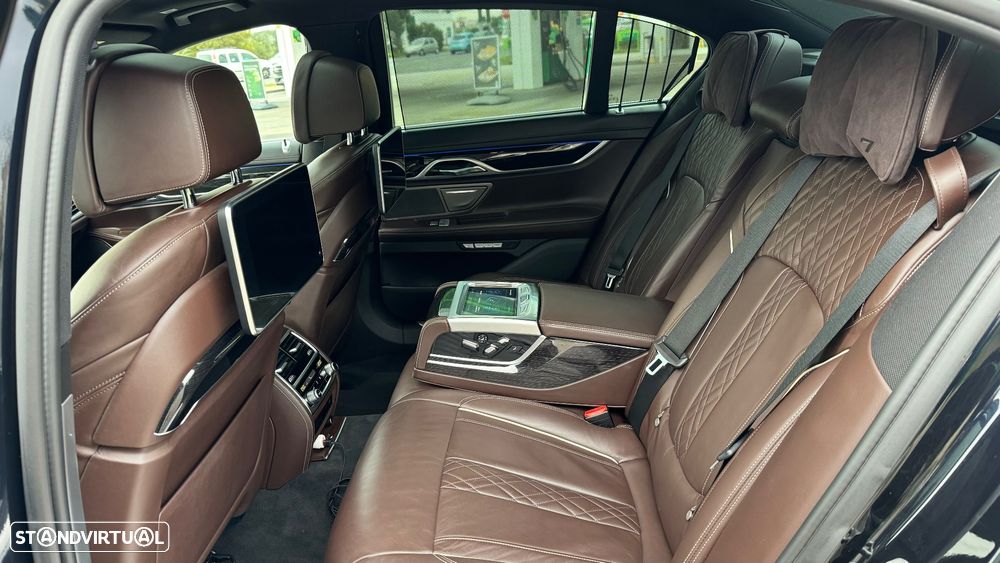 BMW 730 d Pack M - 7