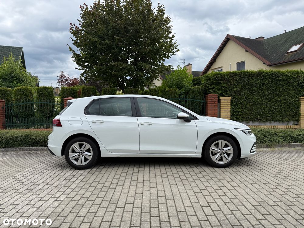 Volkswagen Golf 1.0 eTSI Life DSG - 4
