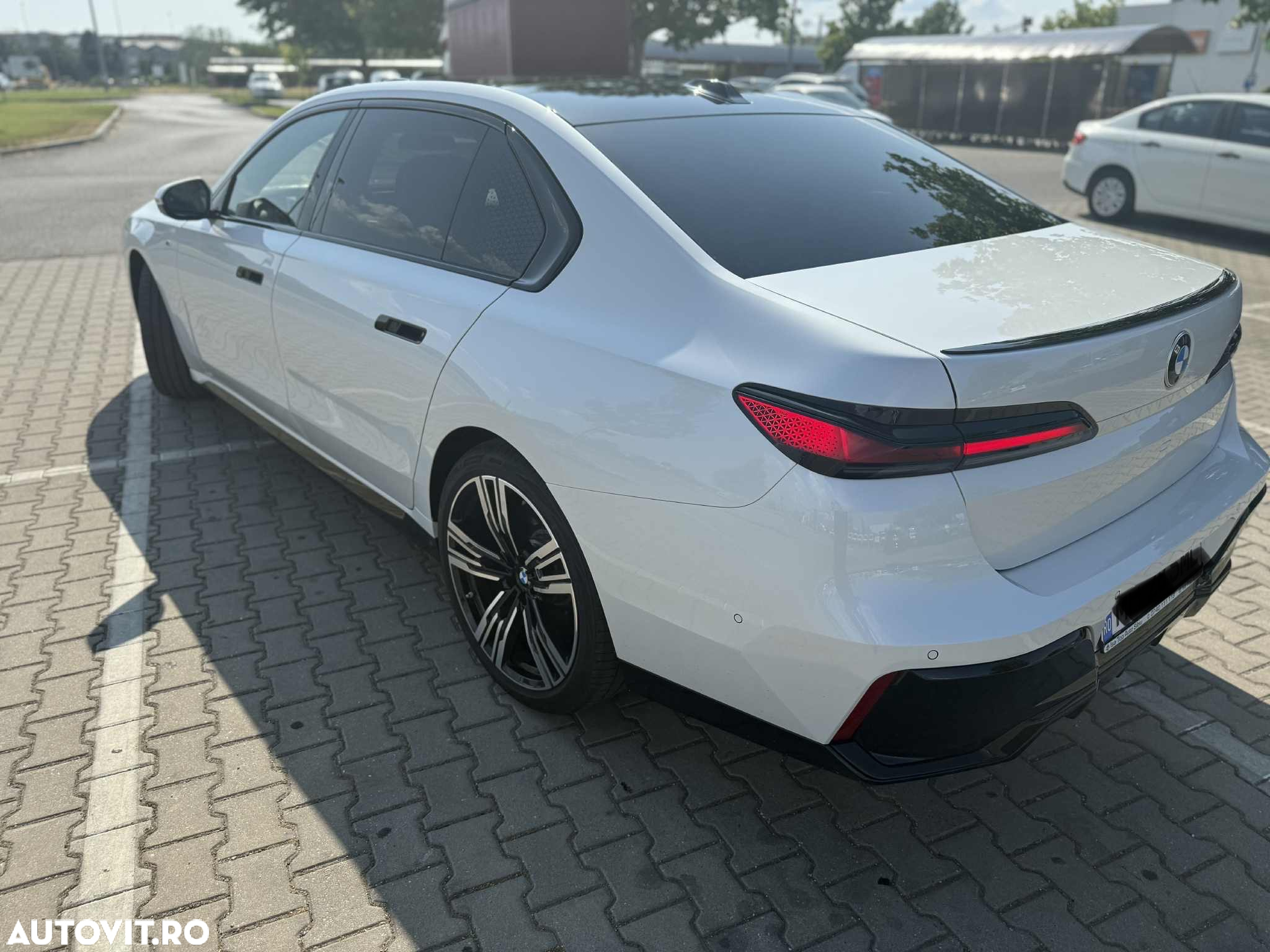 BMW Seria 7 740d xDrive MHEV - 5