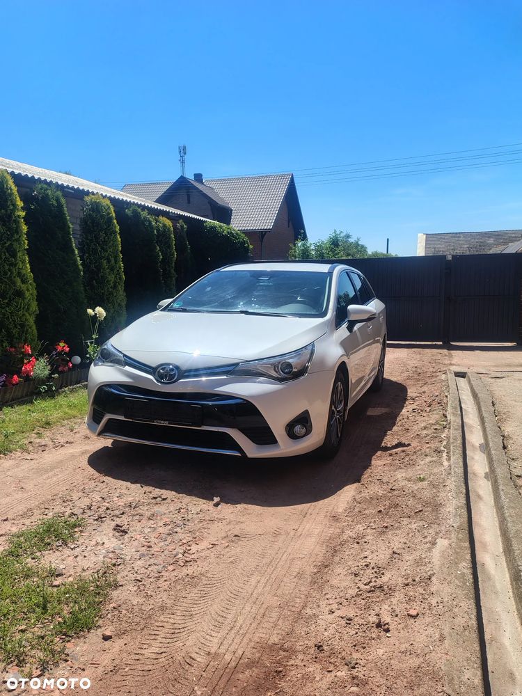Toyota Avensis Touring Sports 1.8 Edition S+ - 1