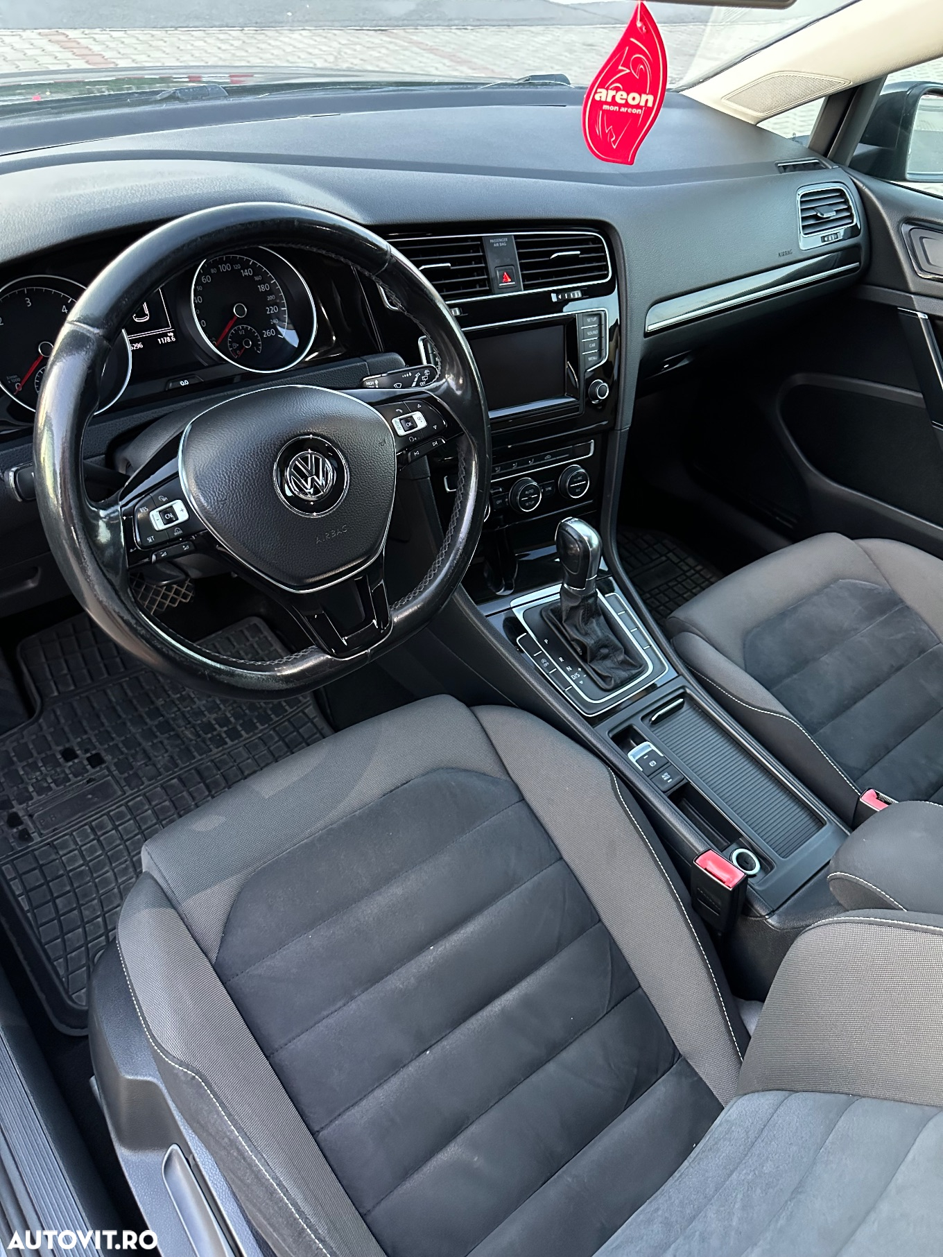 Volkswagen Golf 1.6 TDI DPF BMT DSG Trendline - 10